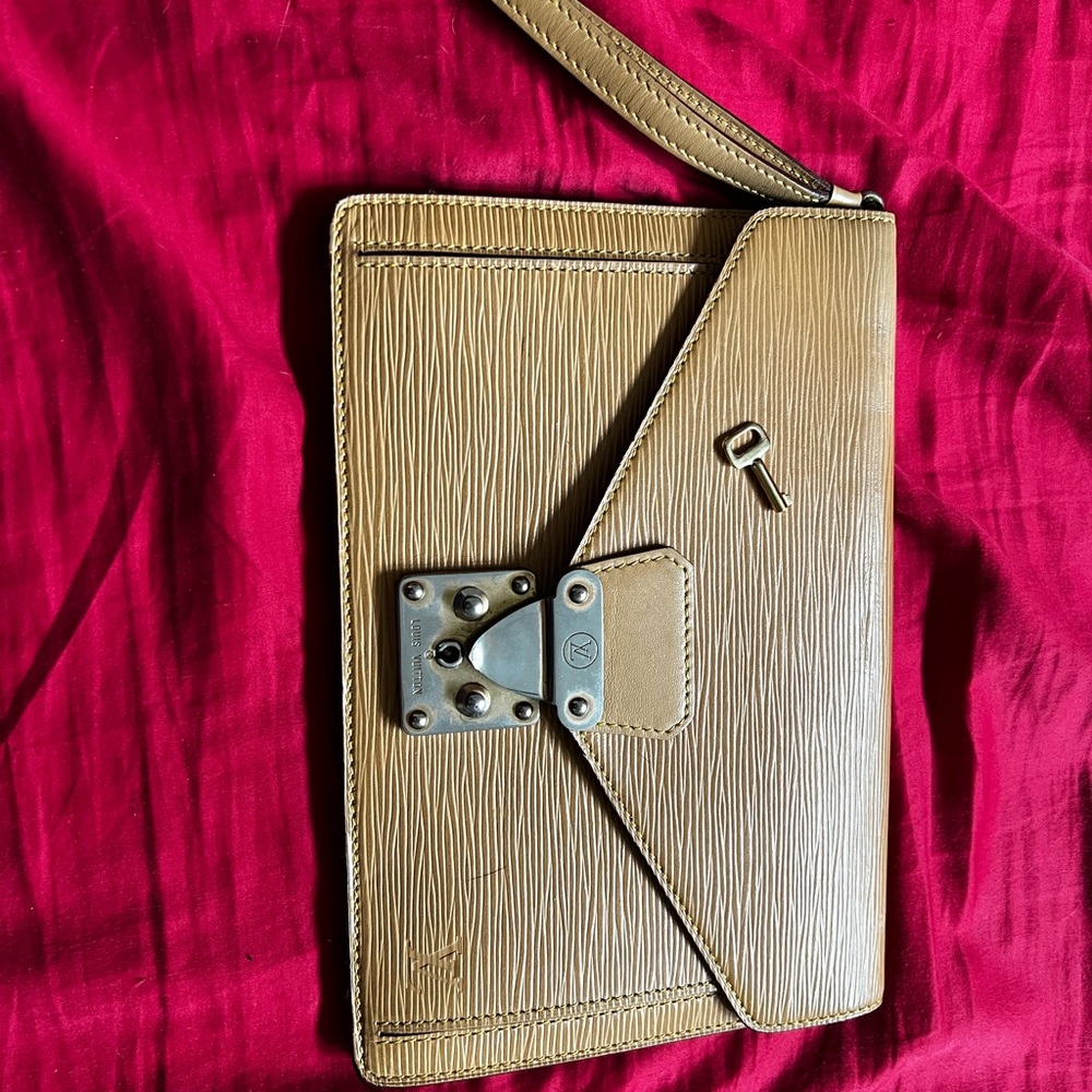 Vintage Louis Vuitton Sellier Dragonne Epi Leather ~ Authentic